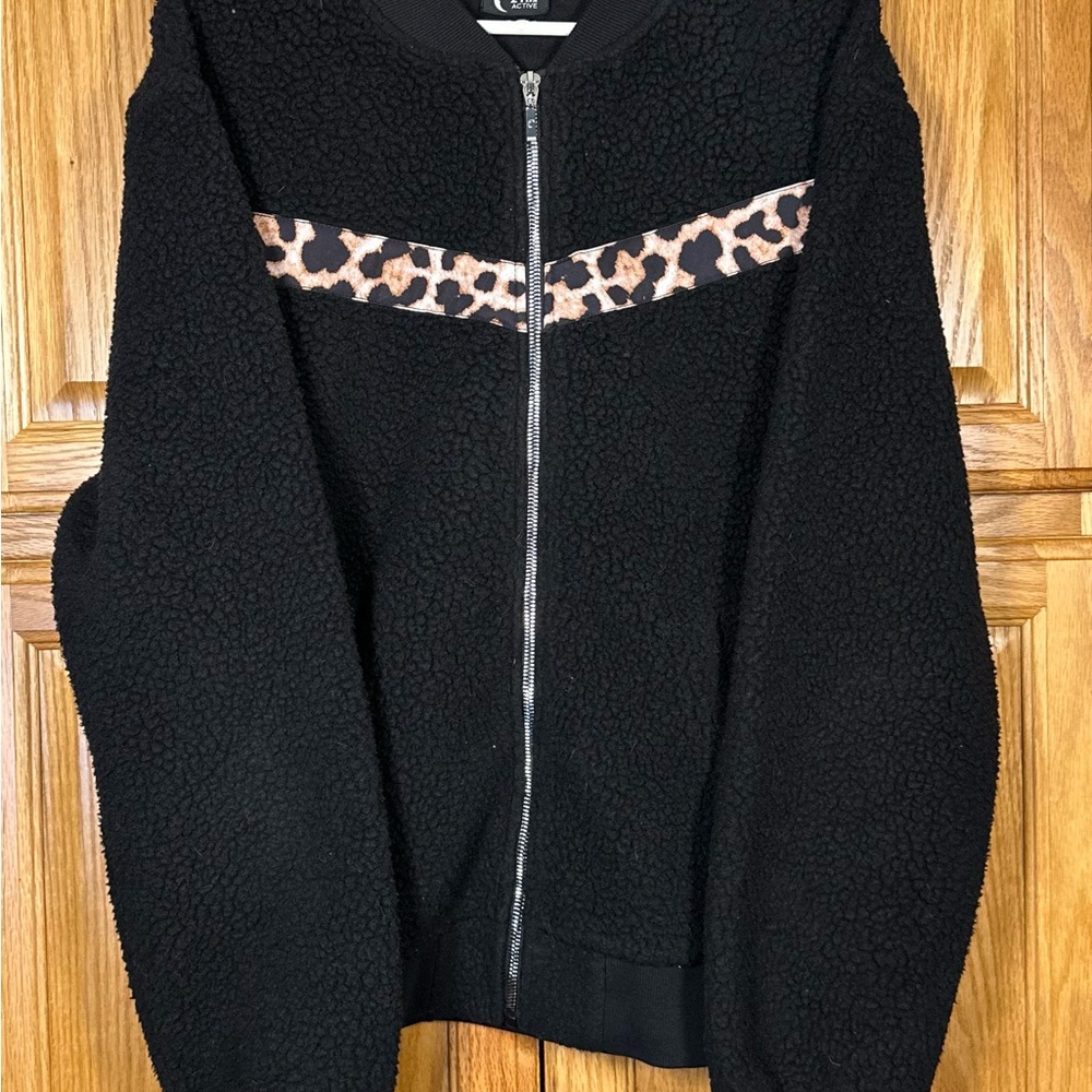 ZYIA Black Fleece Jacket with Patterned Accent